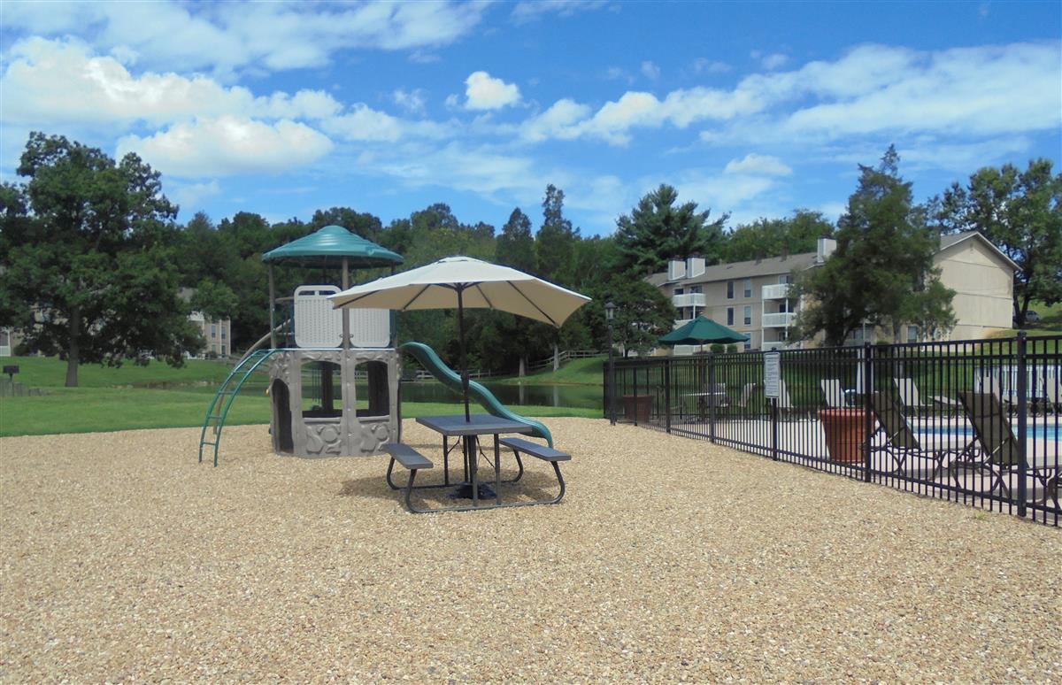 The Landings On Silver Lake Apartments Apartment in Church Hill, TN