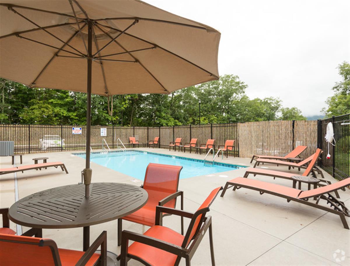 The Retreat at Meadowview Apartment in Kingsport, TN